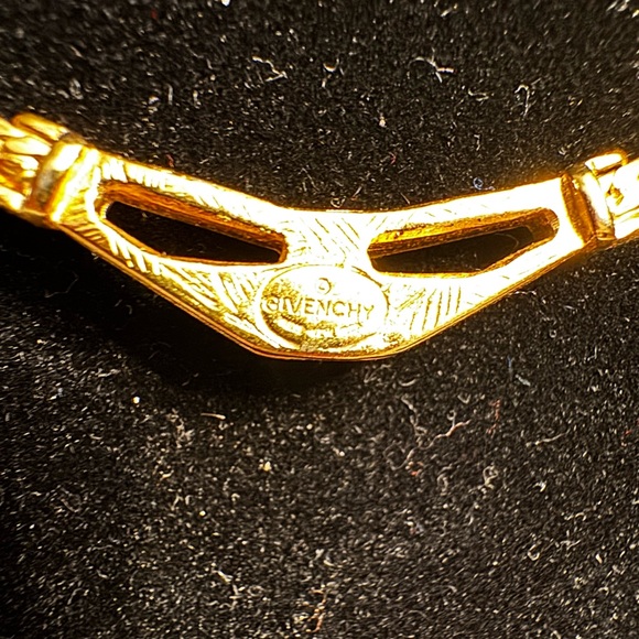 Givenchy Elegant Gold Necklace with Clear Gem - Picture 7 of 7